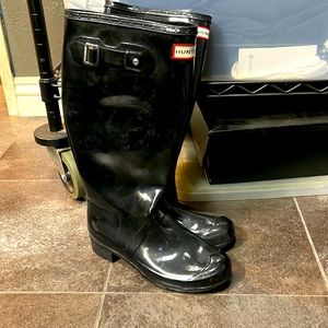 Hunter black rain boots